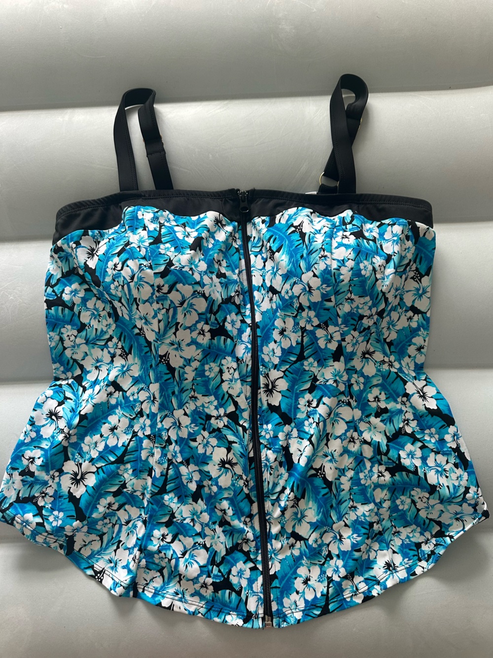 Blue Floral Zip-Front Women’s Bikini Tankini Top with cups size 18W